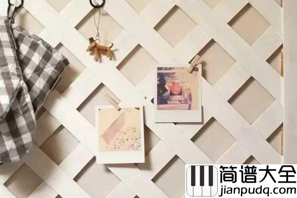 突然想起你钢琴谱_萧亚轩_1999年的经典歌曲配上2018年的抖音表情包