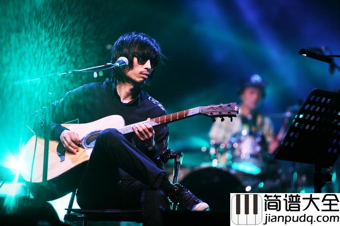向阳花吉他谱_谢天笑_向阳花_如果你生长在黑暗下